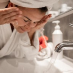 beaupicks:-5-rekomendasi-first-cleanser-untuk-travelling,-tetap-bersih-dan-antiribet!