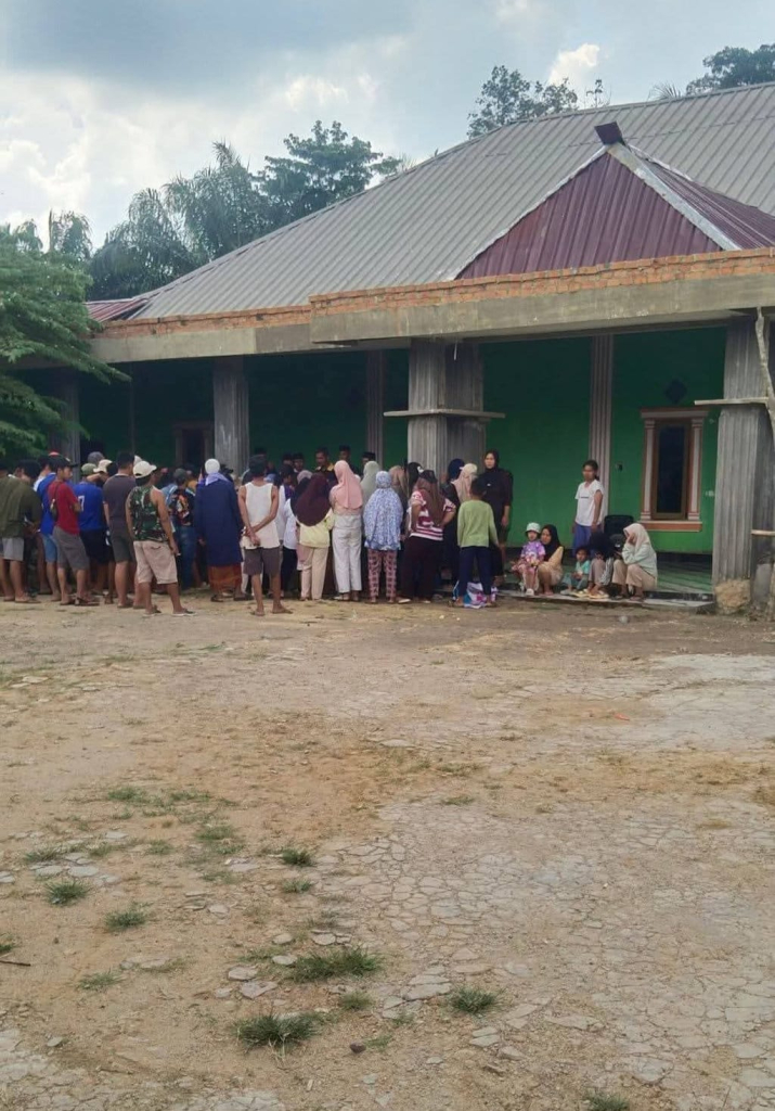 pimpinan-ponpes-di-lahat-diusir-warga,-diduga-lecehkan-dua-guru