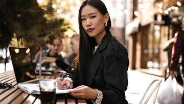cara-perempuan-menjadi-lebih-berani-mengambil-keputusan