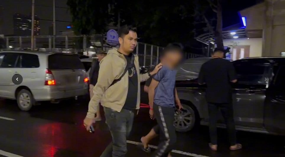 polisi-tangkap-pelaku-pembacokan-pegawai-toko-roti-di-cengkareng